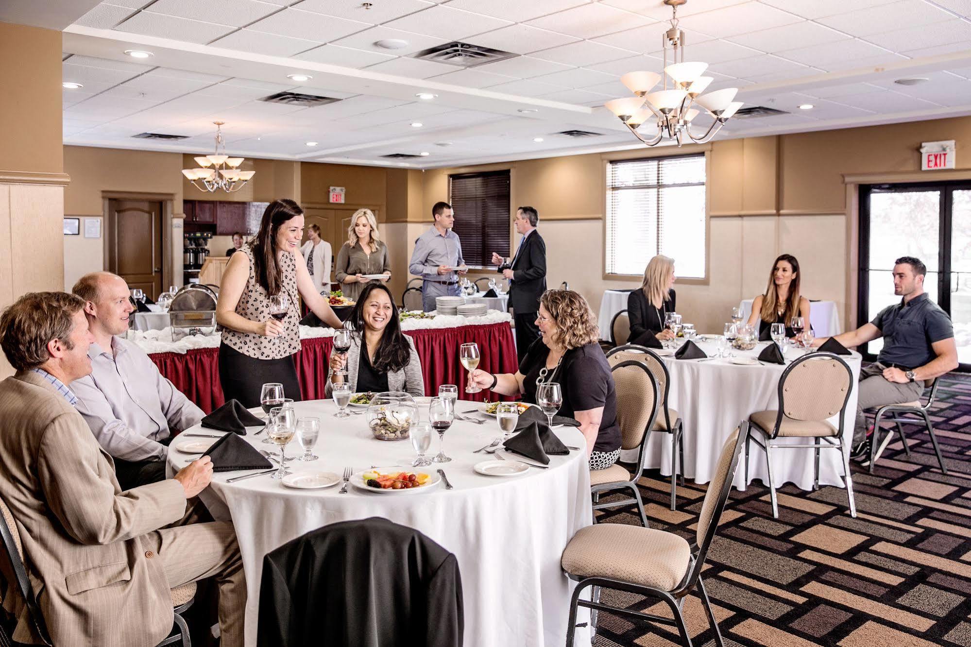 Chateau Nova Kingsway Edmonton Extérieur photo