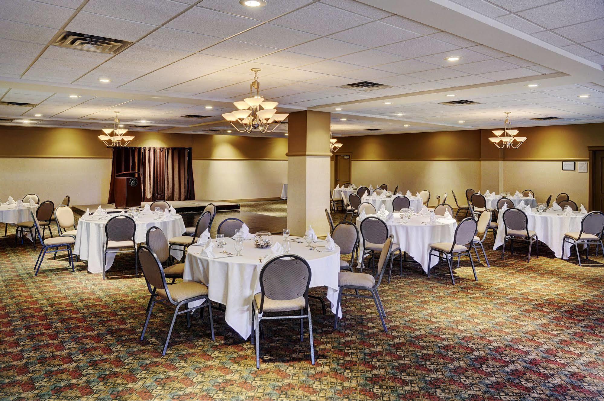 Chateau Nova Kingsway Edmonton Extérieur photo